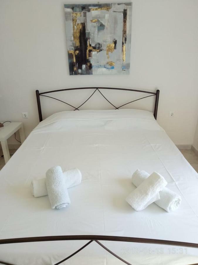 Cozy Apartment With Side View Of Acropolis Athens Exterior photo